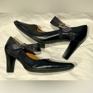 France Mode black patent leather heels